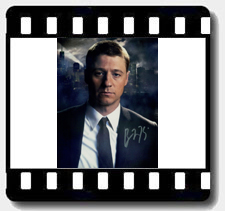 Benjamin McKenzie autographs